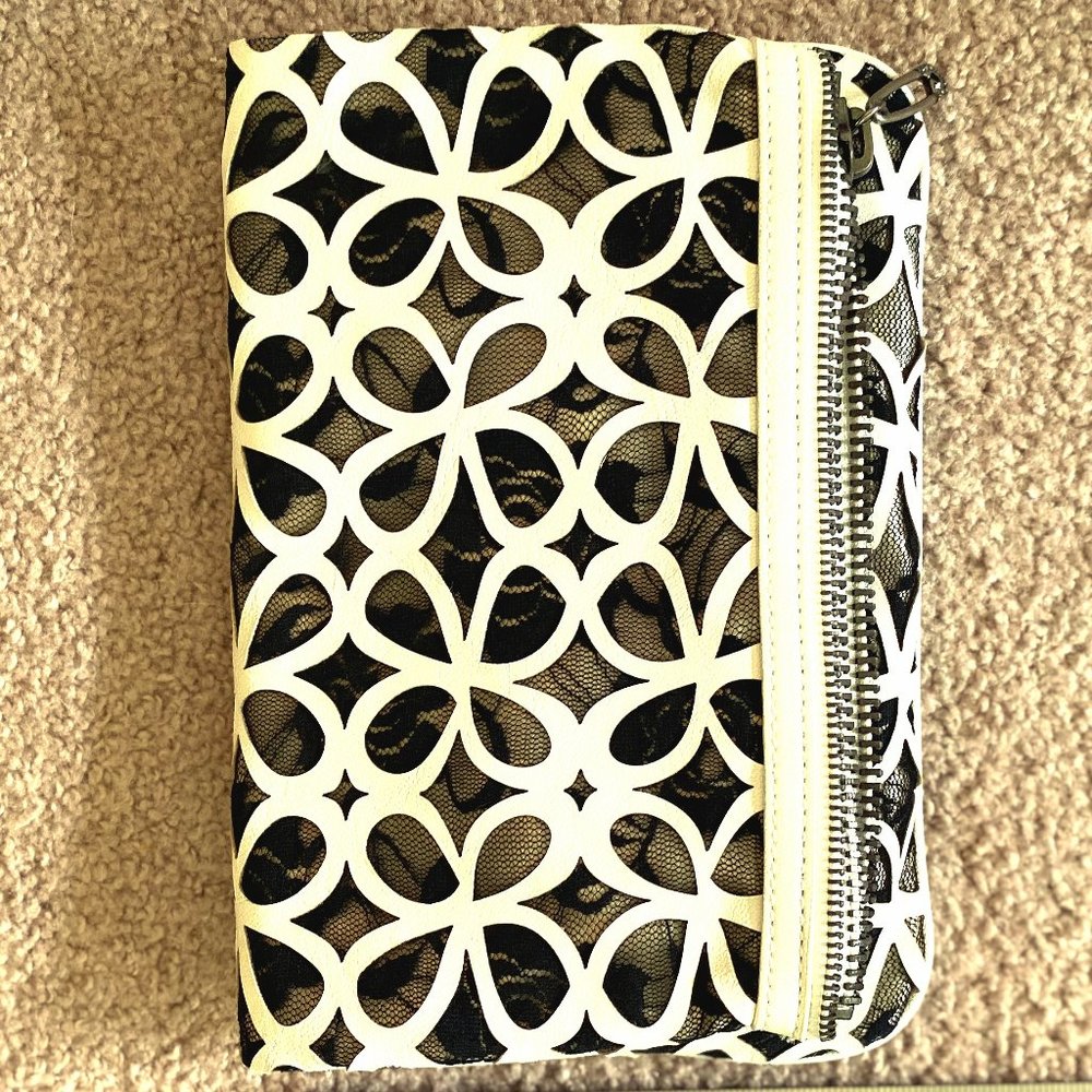 Rachel Roy b&w lace cutout clutch wallet, NWOT